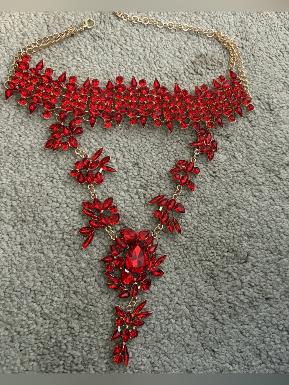 NWOT Aratta- Dramatic Red Crystal Bib Necklace with Gold-Tone Setting - Picture 10 of 16